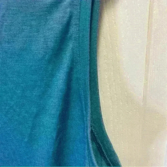 Athleta Essential V-Neck Tank SZ Large - Picture 8 of 9